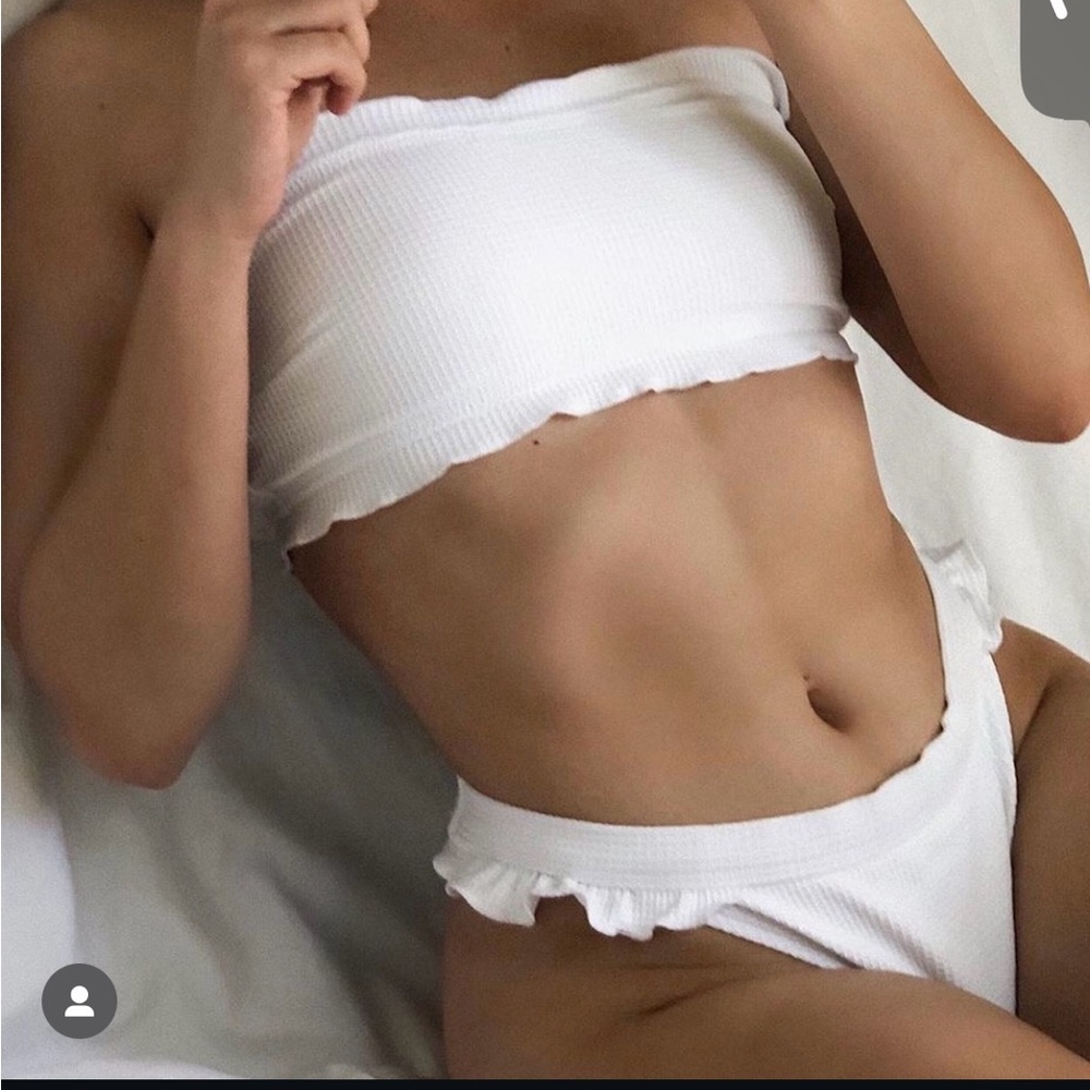 Brand new with tags bottoms Ris_k_ brand which is a collab with Dippin Daisys